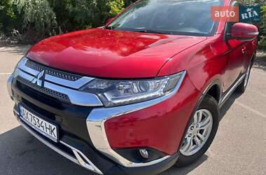Внедорожник / Кроссовер Mitsubishi Outlander 2018 в Киеве