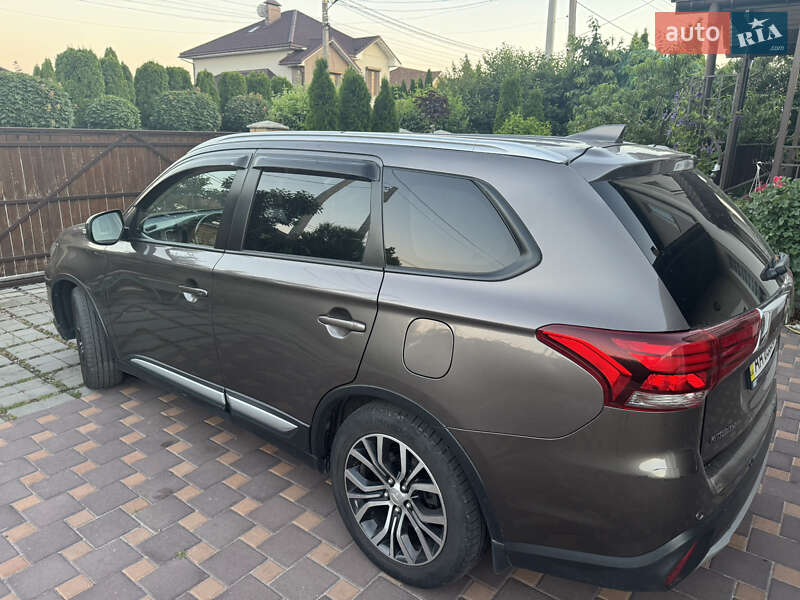 Mitsubishi Outlander 2018
