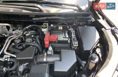 Внедорожник / Кроссовер Mitsubishi Outlander 2022 в 