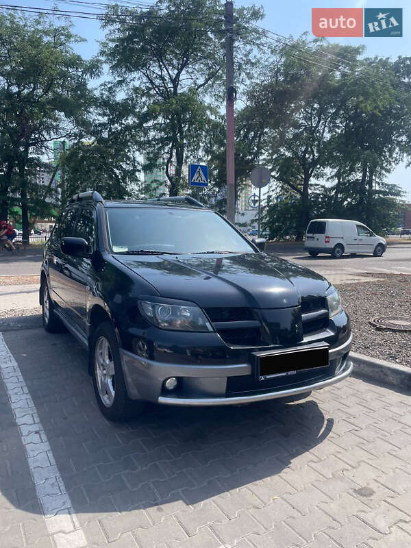 Mitsubishi Outlander 2004