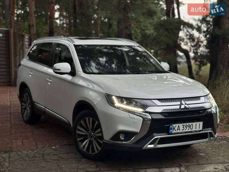 Mitsubishi Outlander 2020