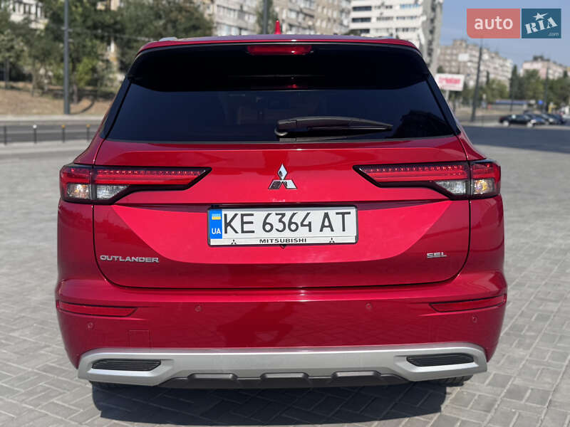 Позашляховик / Кросовер Mitsubishi Outlander 2022 в Івано-Франківську