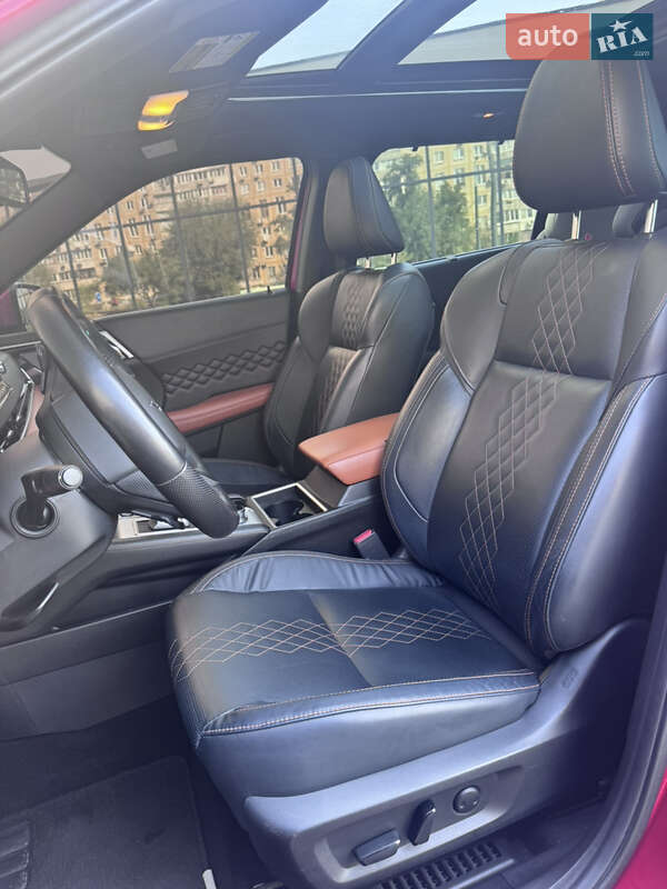 Позашляховик / Кросовер Mitsubishi Outlander 2022 в Івано-Франківську