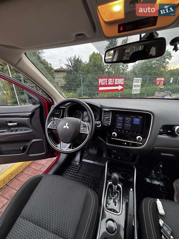 Позашляховик / Кросовер Mitsubishi Outlander 2022 в Вінниці