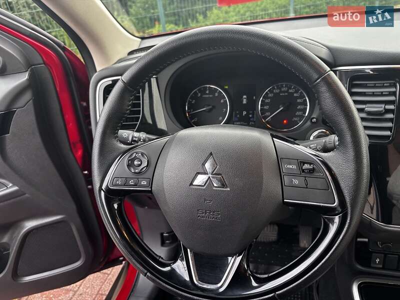 Позашляховик / Кросовер Mitsubishi Outlander 2022 в Вінниці