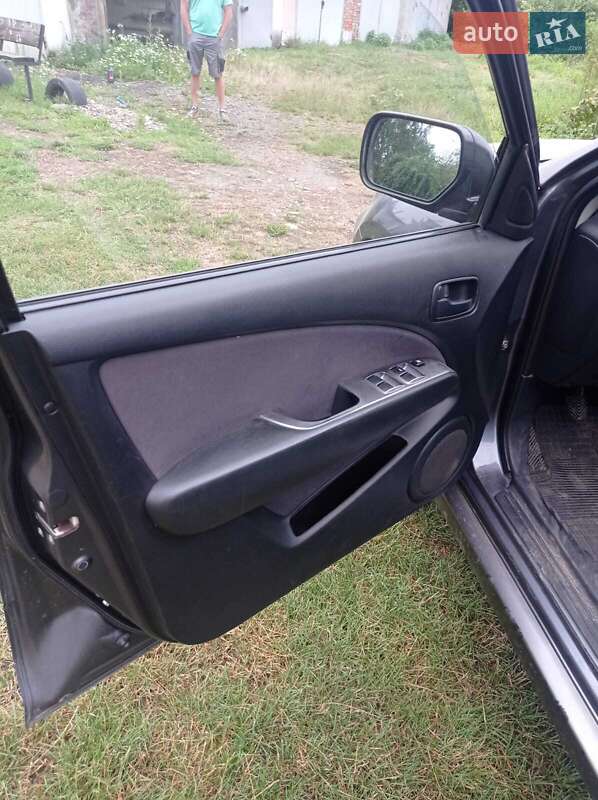 Позашляховик / Кросовер Mitsubishi Outlander 2008 в Івано-Франківську