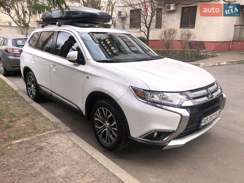 Внедорожник / Кроссовер Mitsubishi Outlander 2015 в Виннице