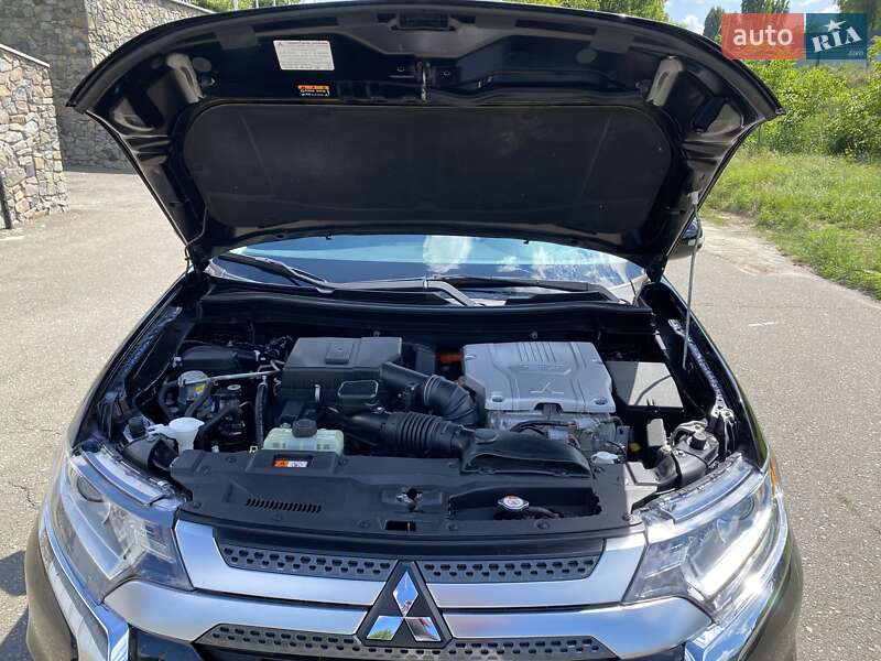 Позашляховик / Кросовер Mitsubishi Outlander 2018 в Білій Церкві