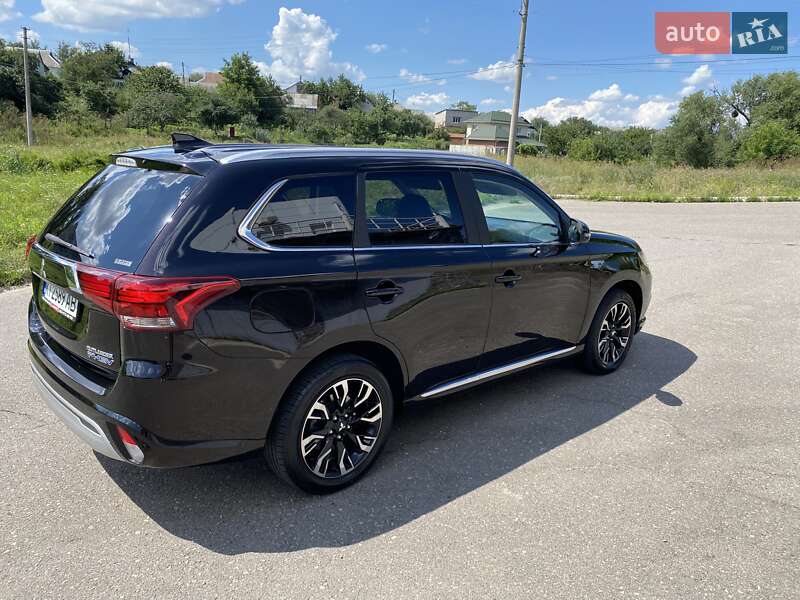 Позашляховик / Кросовер Mitsubishi Outlander 2018 в Білій Церкві