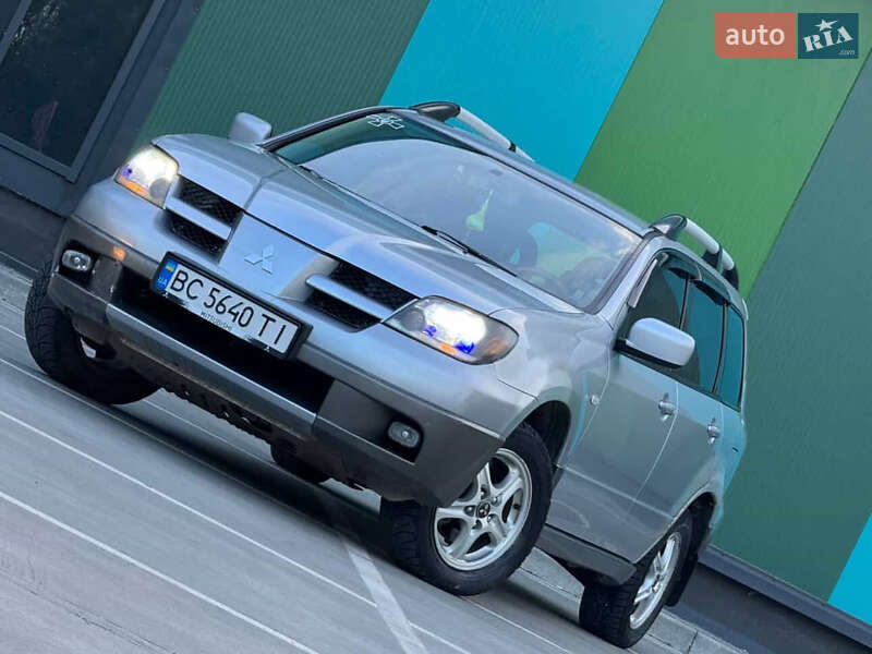 Позашляховик / Кросовер Mitsubishi Outlander 2003 в Дрогобичі фото 40 Позашляховик / Кросовер Mitsubishi Outlander 2003 в Дрогобичі