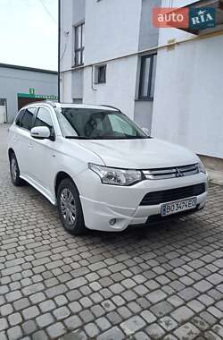 Позашляховик / Кросовер Mitsubishi Outlander 2014 в Чорткові