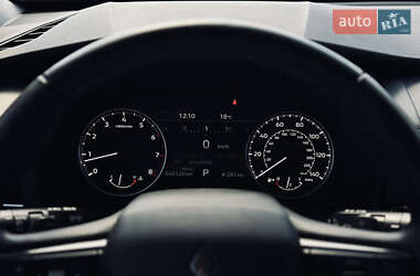 Внедорожник / Кроссовер Mitsubishi Outlander 2022 в 