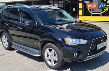 Внедорожник / Кроссовер Mitsubishi Outlander 2011 в Львове