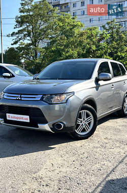 Позашляховик / Кросовер Mitsubishi Outlander 2014 в Сумах