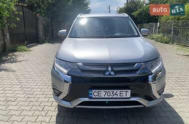 Внедорожник / Кроссовер Mitsubishi Outlander 2018 в 