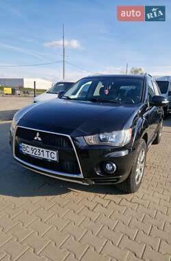 Внедорожник / Кроссовер Mitsubishi Outlander 2009 в Зборове