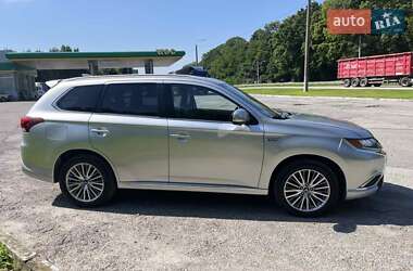 Внедорожник / Кроссовер Mitsubishi Outlander 2019 в Тернополе