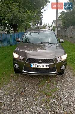 Позашляховик / Кросовер Mitsubishi Outlander 2012 в Снятині