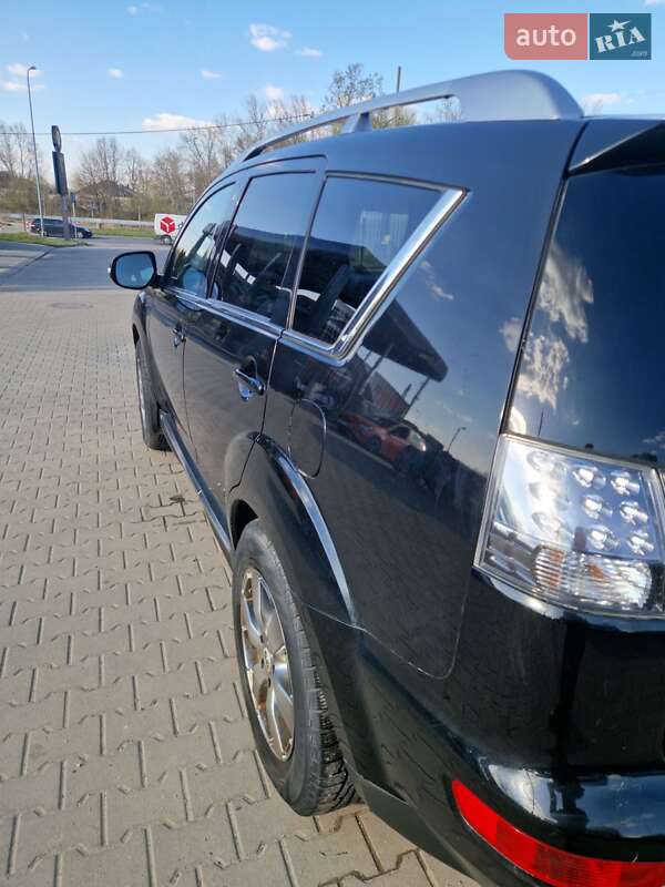 Внедорожник / Кроссовер Mitsubishi Outlander 2009 в Тернополе