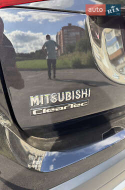 Внедорожник / Кроссовер Mitsubishi Outlander 2016 в 