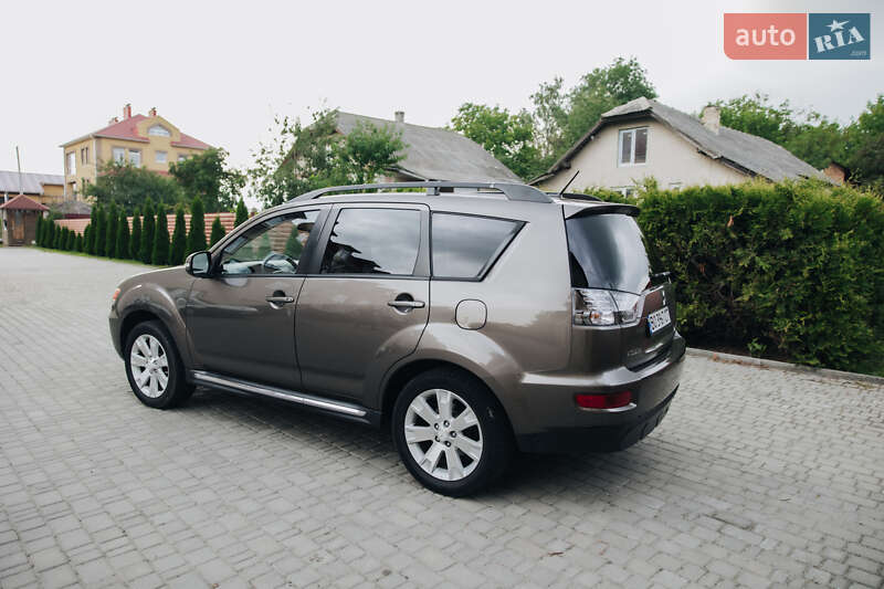 Позашляховик / Кросовер Mitsubishi Outlander 2011 в Бучачі фото 3 Позашляховик / Кросовер Mitsubishi Outlander 2011 в Бучачі