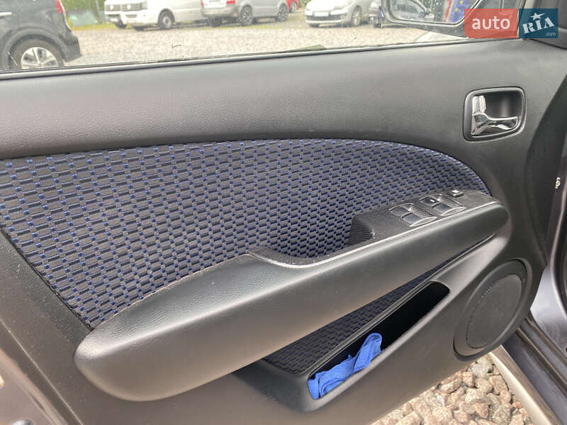 Внедорожник / Кроссовер Mitsubishi Outlander 2009 в Львове