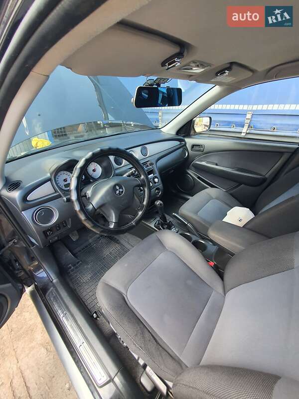 Внедорожник / Кроссовер Mitsubishi Outlander 2006 в Виннице фото 8 Внедорожник / Кроссовер Mitsubishi Outlander 2006 в Виннице