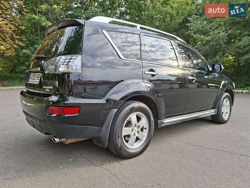 Позашляховик / Кросовер Mitsubishi Outlander 2010 в Чернігові