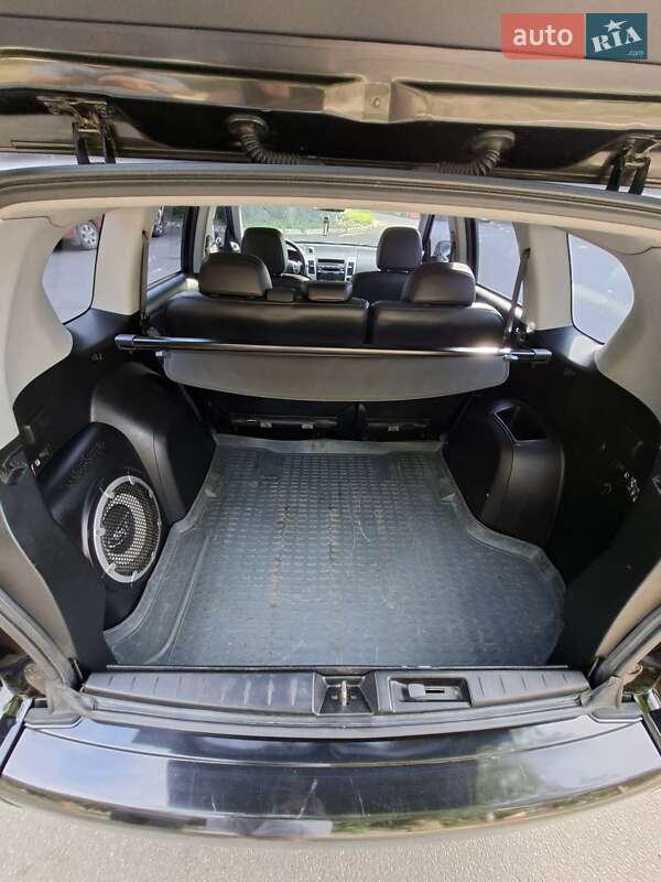 Позашляховик / Кросовер Mitsubishi Outlander 2010 в Чернігові