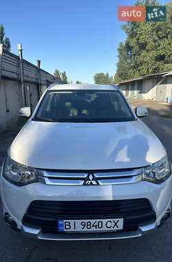 Внедорожник / Кроссовер Mitsubishi Outlander 2014 в Кременчуге