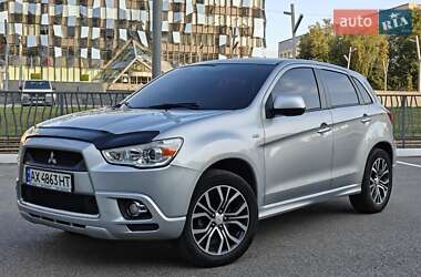 Внедорожник / Кроссовер Mitsubishi Outlander 2011 в Харькове