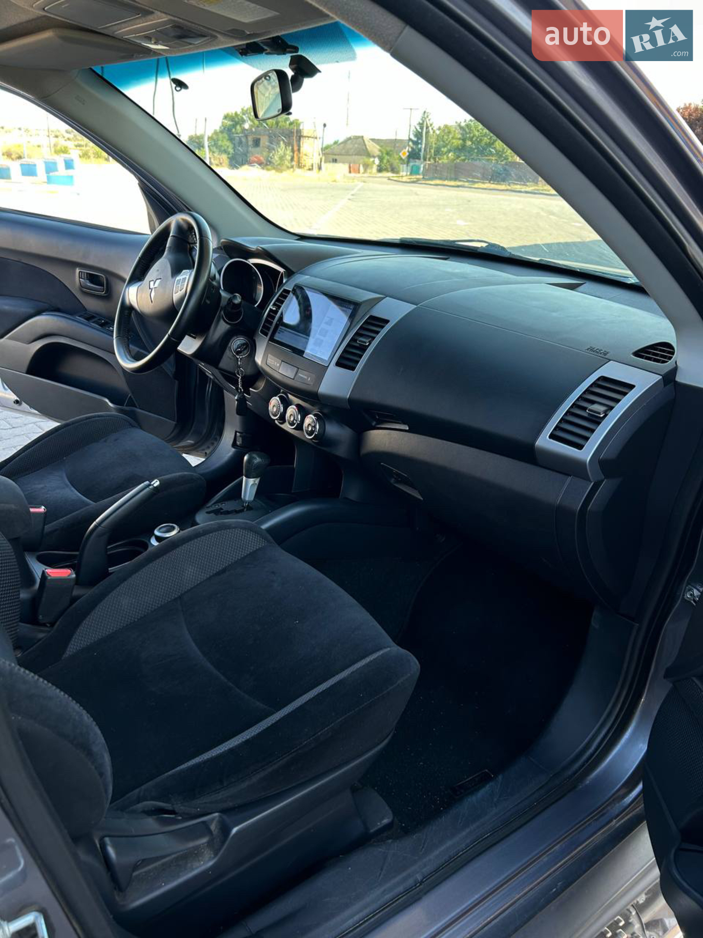 2010 Mitsubishi Outlander - мініатюра 10