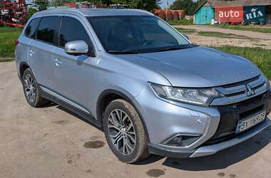 Позашляховик / Кросовер Mitsubishi Outlander 2017 в Чемерівцях