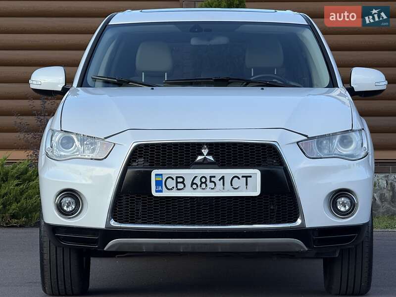 Внедорожник / Кроссовер Mitsubishi Outlander 2011 в Киеве