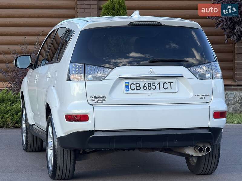 Внедорожник / Кроссовер Mitsubishi Outlander 2011 в Киеве