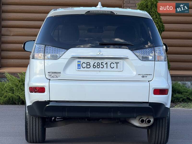 Внедорожник / Кроссовер Mitsubishi Outlander 2011 в Киеве