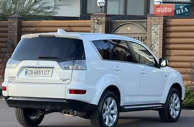 Внедорожник / Кроссовер Mitsubishi Outlander 2011 в 