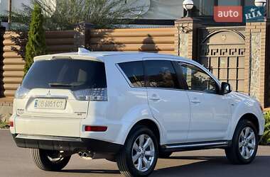 Внедорожник / Кроссовер Mitsubishi Outlander 2011 в 