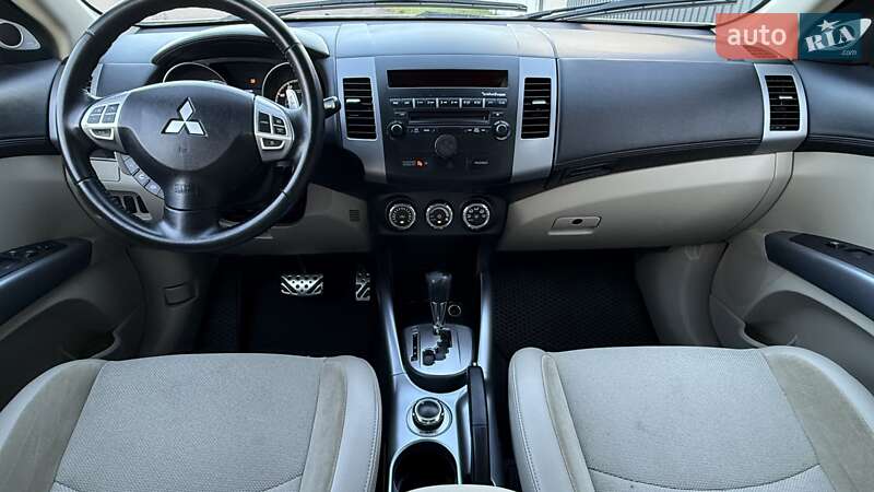 Внедорожник / Кроссовер Mitsubishi Outlander 2011 в Киеве