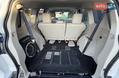 Внедорожник / Кроссовер Mitsubishi Outlander 2011 в 