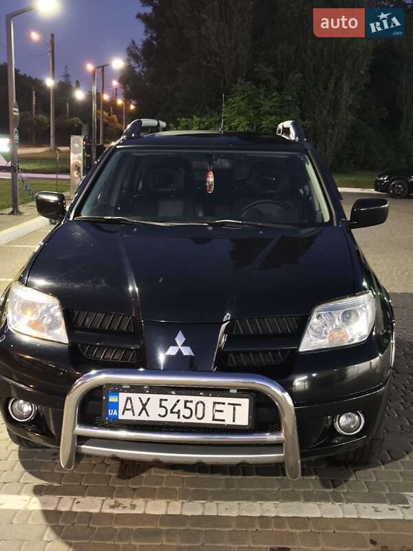 Внедорожник / Кроссовер Mitsubishi Outlander 2007 в 