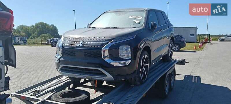 Внедорожник / Кроссовер Mitsubishi Outlander 2024 в Одессе