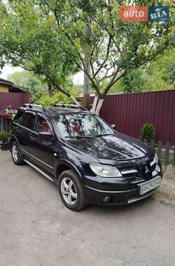 Внедорожник / Кроссовер Mitsubishi Outlander 2009 в Житомире