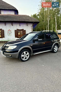 Позашляховик / Кросовер Mitsubishi Outlander 2006 в Смілі