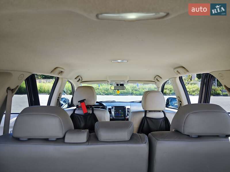 Позашляховик / Кросовер Mitsubishi Outlander 2009 в Києві