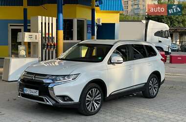 Внедорожник / Кроссовер Mitsubishi Outlander 2020 в Желтых Водах