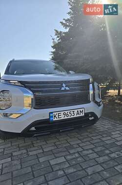 Внедорожник / Кроссовер Mitsubishi Outlander 2023 в Днепре