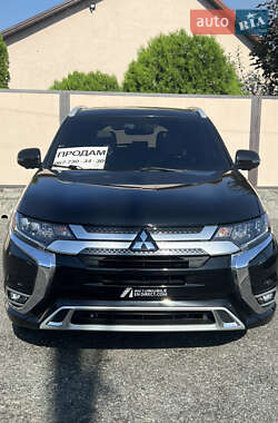 Внедорожник / Кроссовер Mitsubishi Outlander 2019 в Днепре