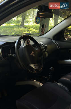 Внедорожник / Кроссовер Mitsubishi Outlander 2008 в 