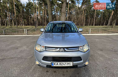 Внедорожник / Кроссовер Mitsubishi Outlander 2013 в Киеве